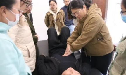 腹部按诊 腹部按诊