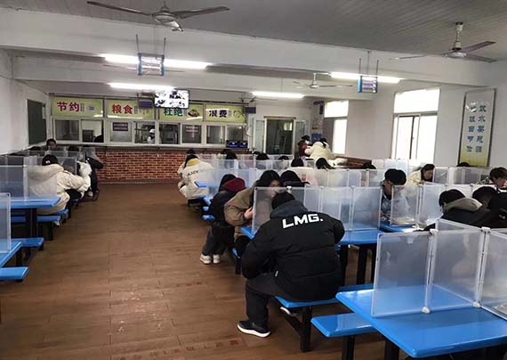 学校食堂 学校食堂