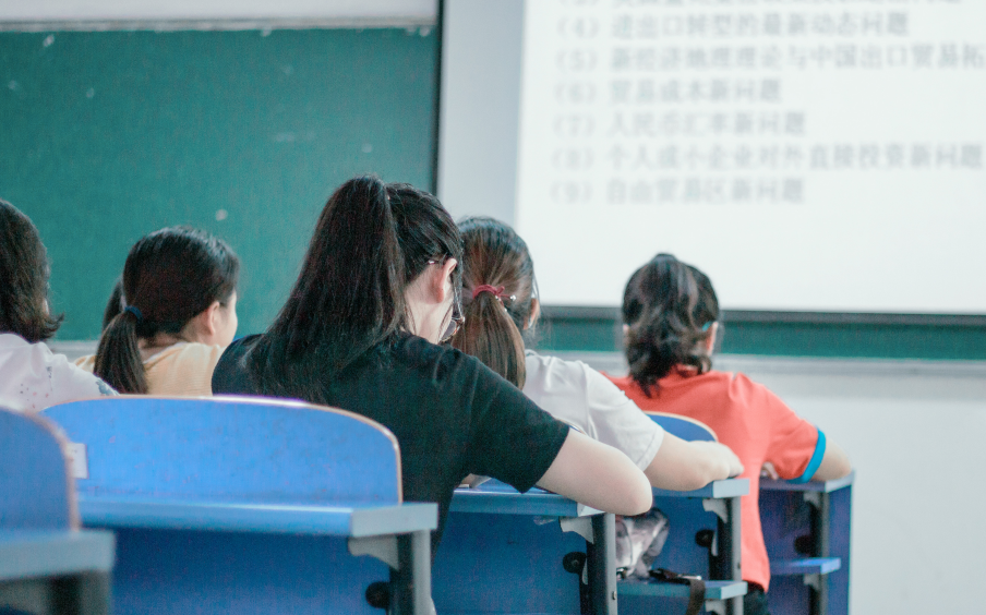 正确与孩子交谈 正确与孩子交谈