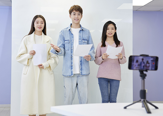 学生模拟艺术考试 学生模拟艺术考试