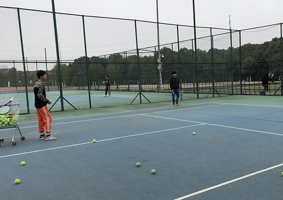 網(wǎng)球?qū)ｍ?xiàng)訓(xùn)練