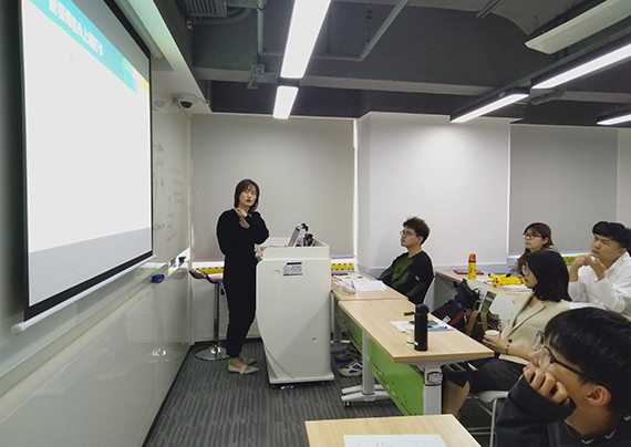 授課現(xiàn)場 授課現(xiàn)場