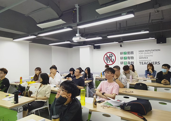 聽(tīng)課風(fēng)采 聽(tīng)課風(fēng)采