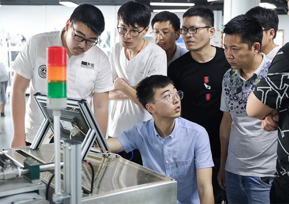 現(xiàn)場(chǎng)講解 現(xiàn)場(chǎng)講解