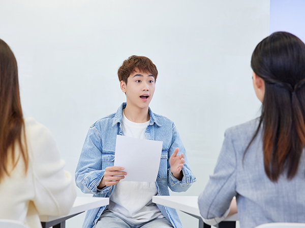 艺术院校考生参加艺考表演 艺术院校考生参加艺考表演