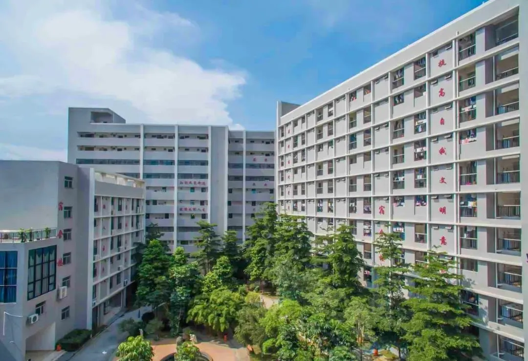 廣州叁人行教育環(huán)境圖