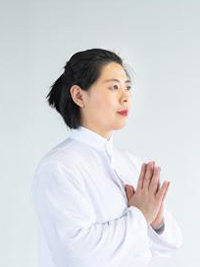 高级瑜伽导师：章舒