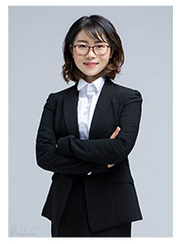 英語老師:嚴(yán)老師