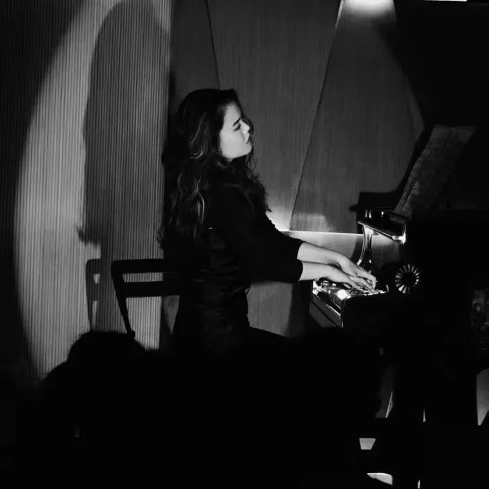 音乐教学负责人：叶亘文