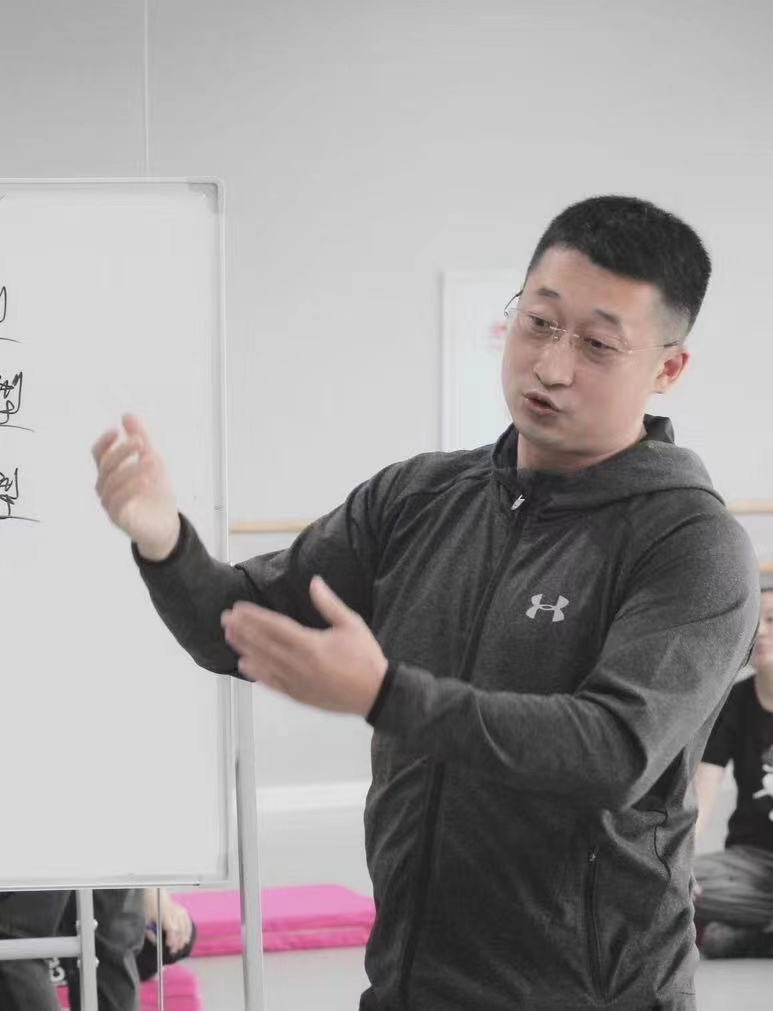 资深教学导师：杨成