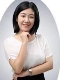 資深法語教師：Nancy 阿芒