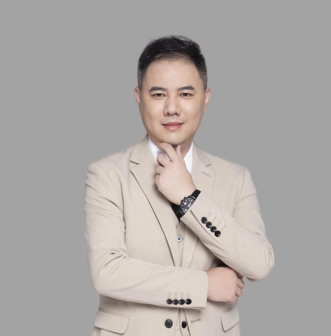 浸海留学规划师:Leo Lau