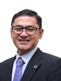 资深教师：侯赛尼·奥马尔