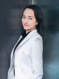 传媒老师：戚峻玮 