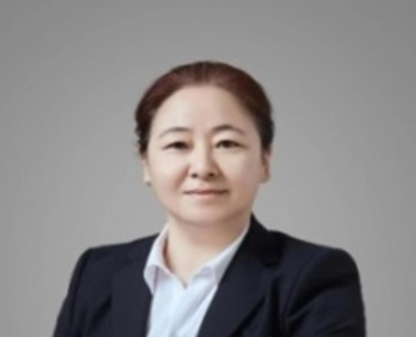 高级政治教师：见义红