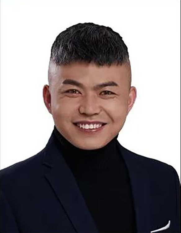 功伟画室创始人：李功伟