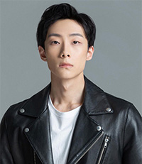 青年表演老师：于垚