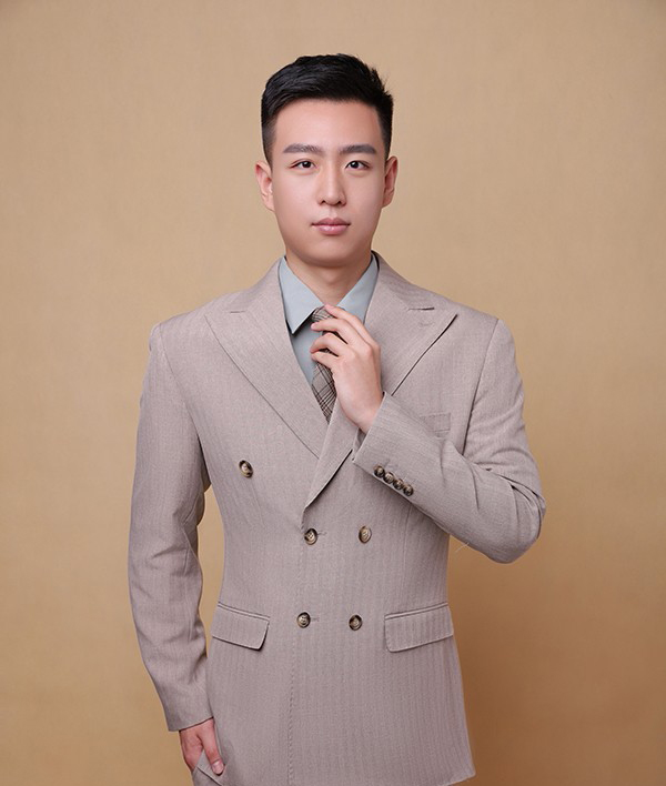 培訓(xùn)老師：Forest