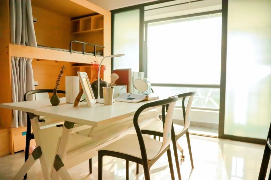 學(xué)校環(huán)境