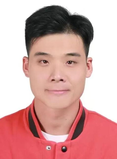 体育教练：庾健辉