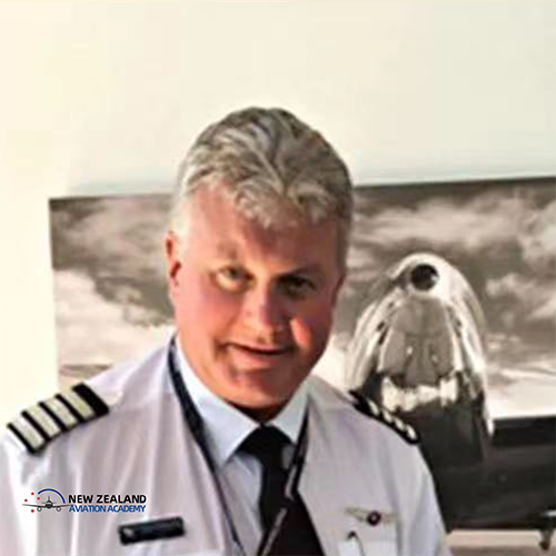 学院飞行总监：Dave