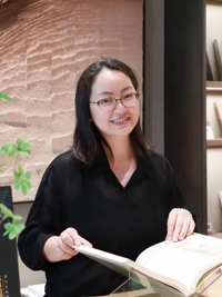 日語講師：曾艷玲