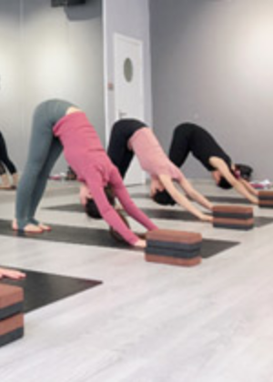 广州荟生活瑜伽学校