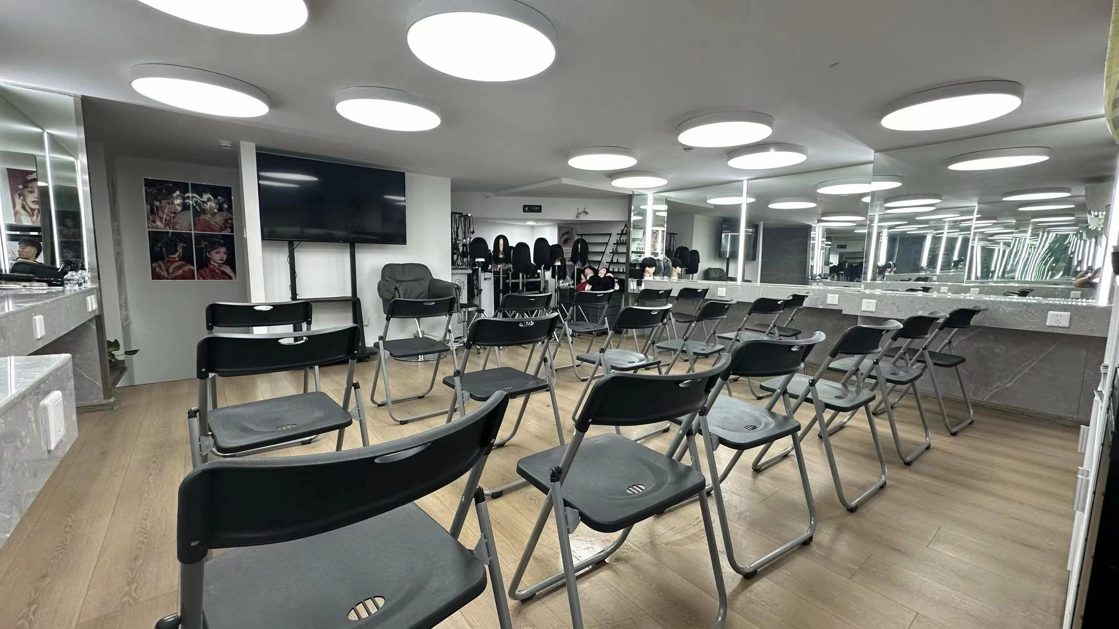 bf035551-03bc-4f58-8ac1-68d147979bd8