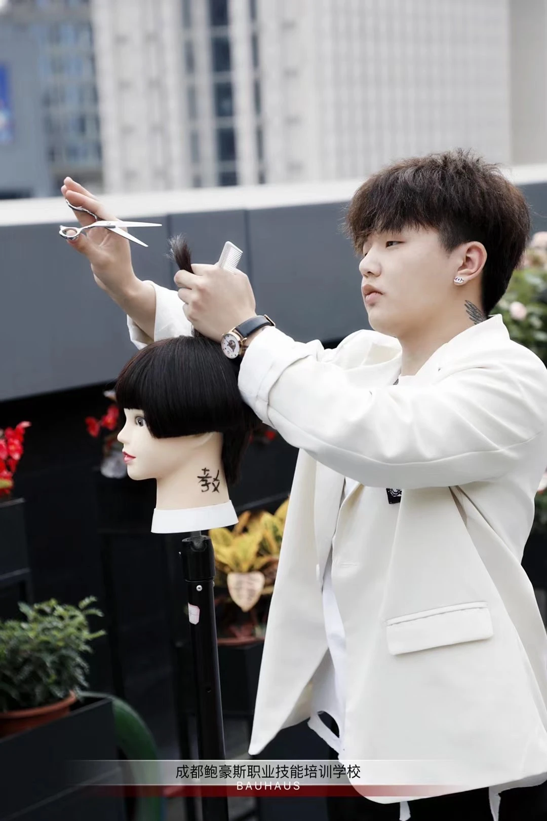 dcbc4b2c-0913-4da2-902a-1139dc6f45c9