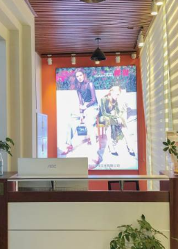 成都桦妆造型艺术学校