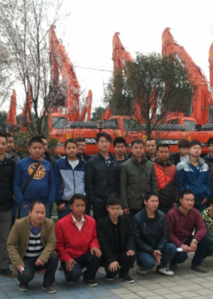 成都中天职业技能培训学校