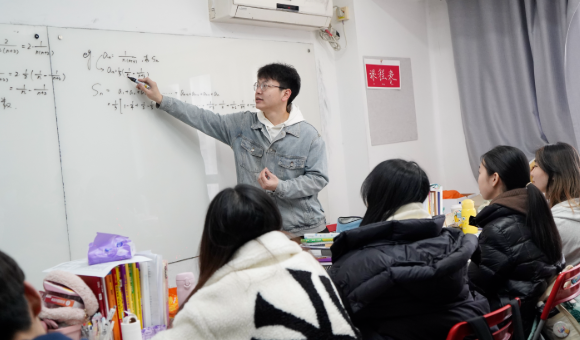 武汉至臻培训学校教学怎么样？严不严格？附图片！