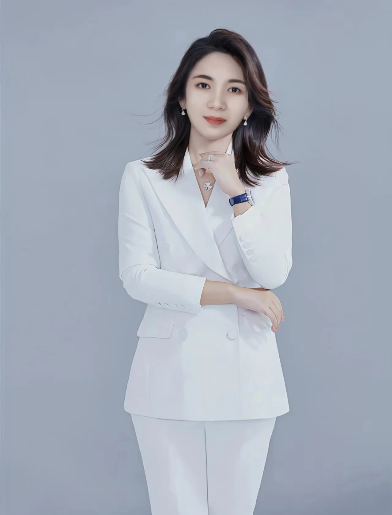 高老师-英语.jpeg — 互动课堂中的英语老师