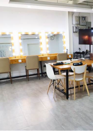 东莞艾琳化妆培训中心