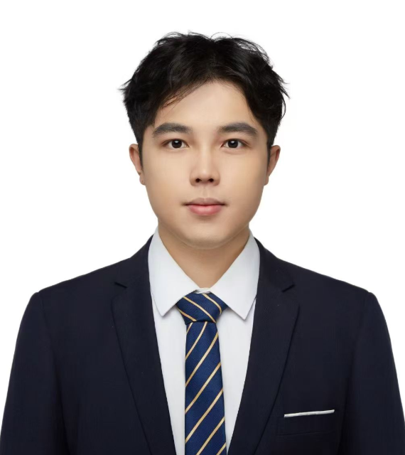 艺考部副校长 吴恒仕