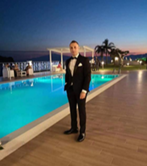 顾问 Domenico Lombardo