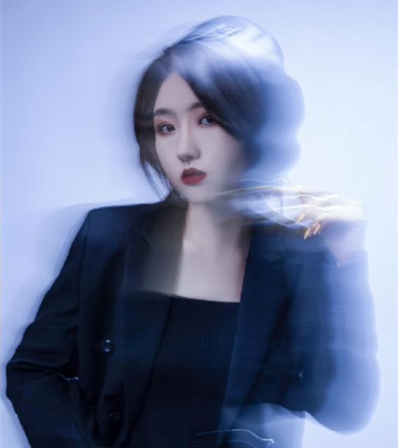 老师 余铭