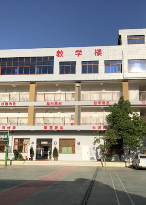 昆明滇云高考培训学校