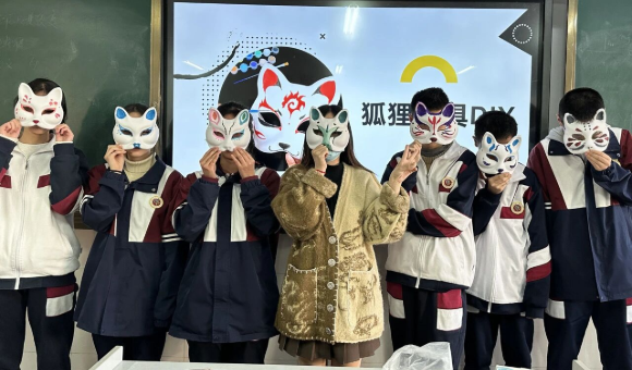 泉州洛江外国语学校除了上课，还有什么有意思的活动？