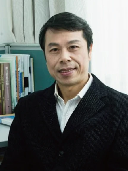 程继伍老师，语文学科特级教师