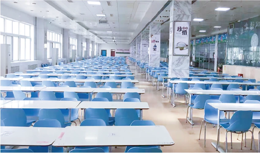 学校餐厅