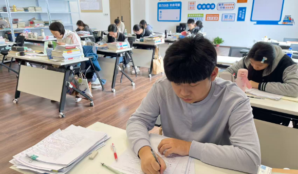 扬州魁星学校教学氛围怎么样？学习氛围好不好？