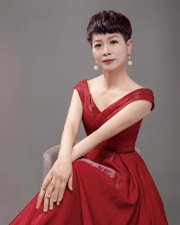 鲁莉
