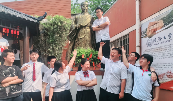南京鹏举复读机构师生风采一览