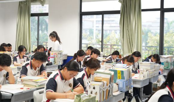 肇庆荣源龙高级中学学校教学如何？优势有哪些？