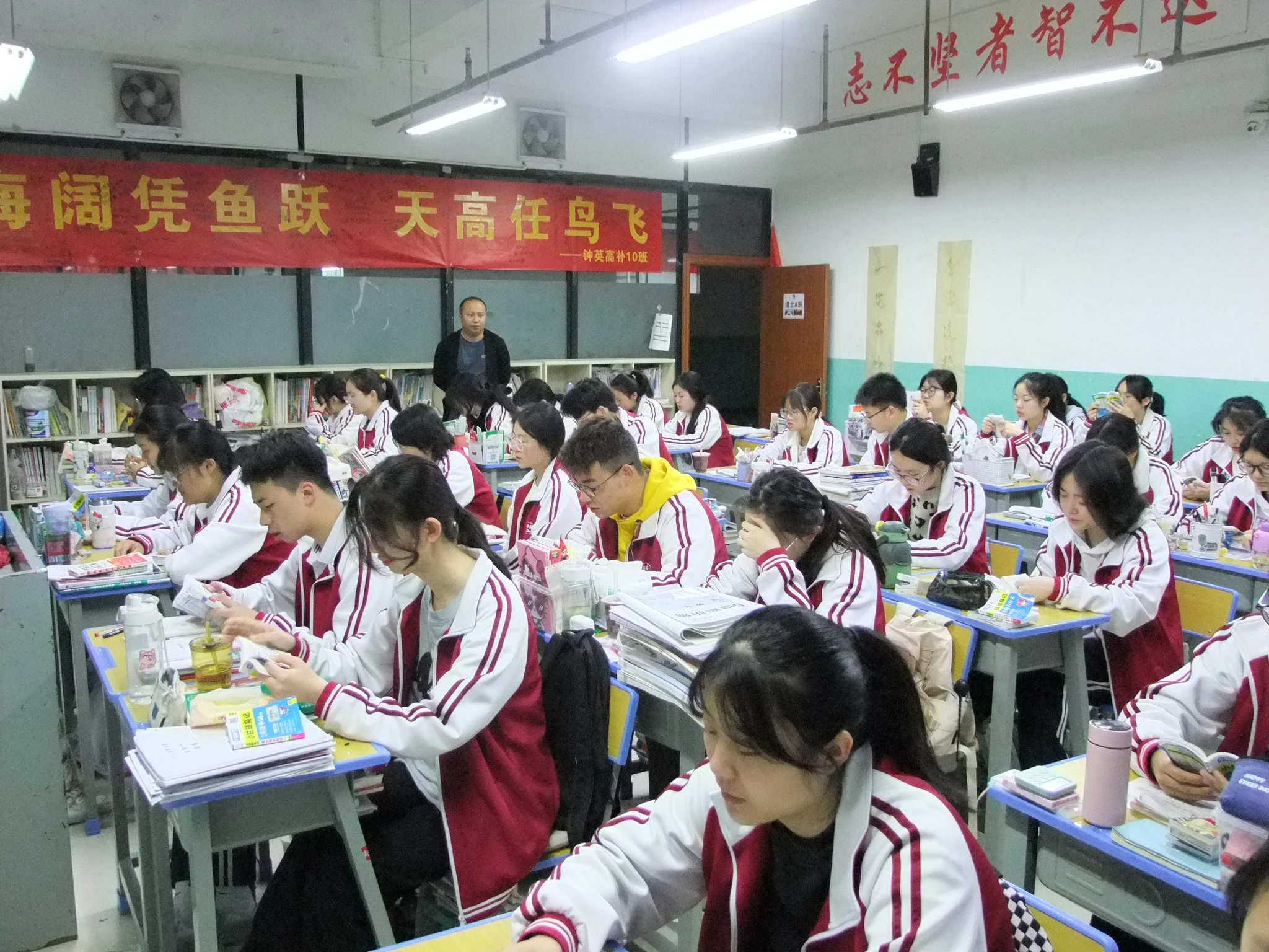 学生早读