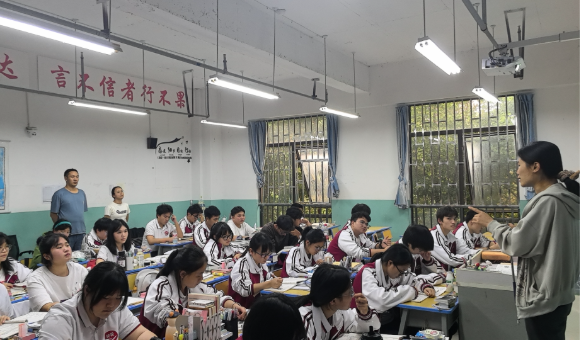 昆明钟英培训机构教学现场一览