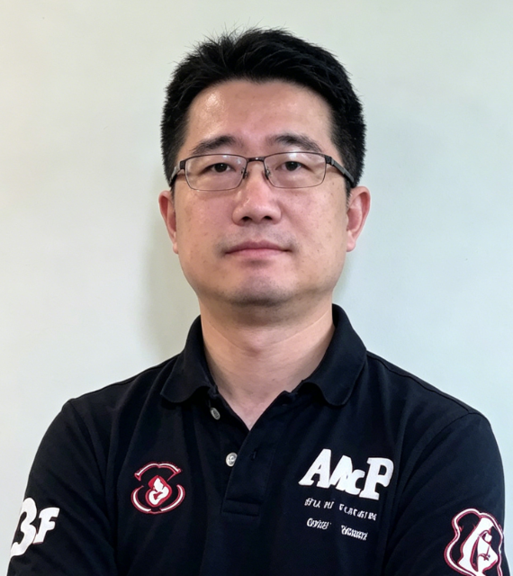 教学主创 严迈