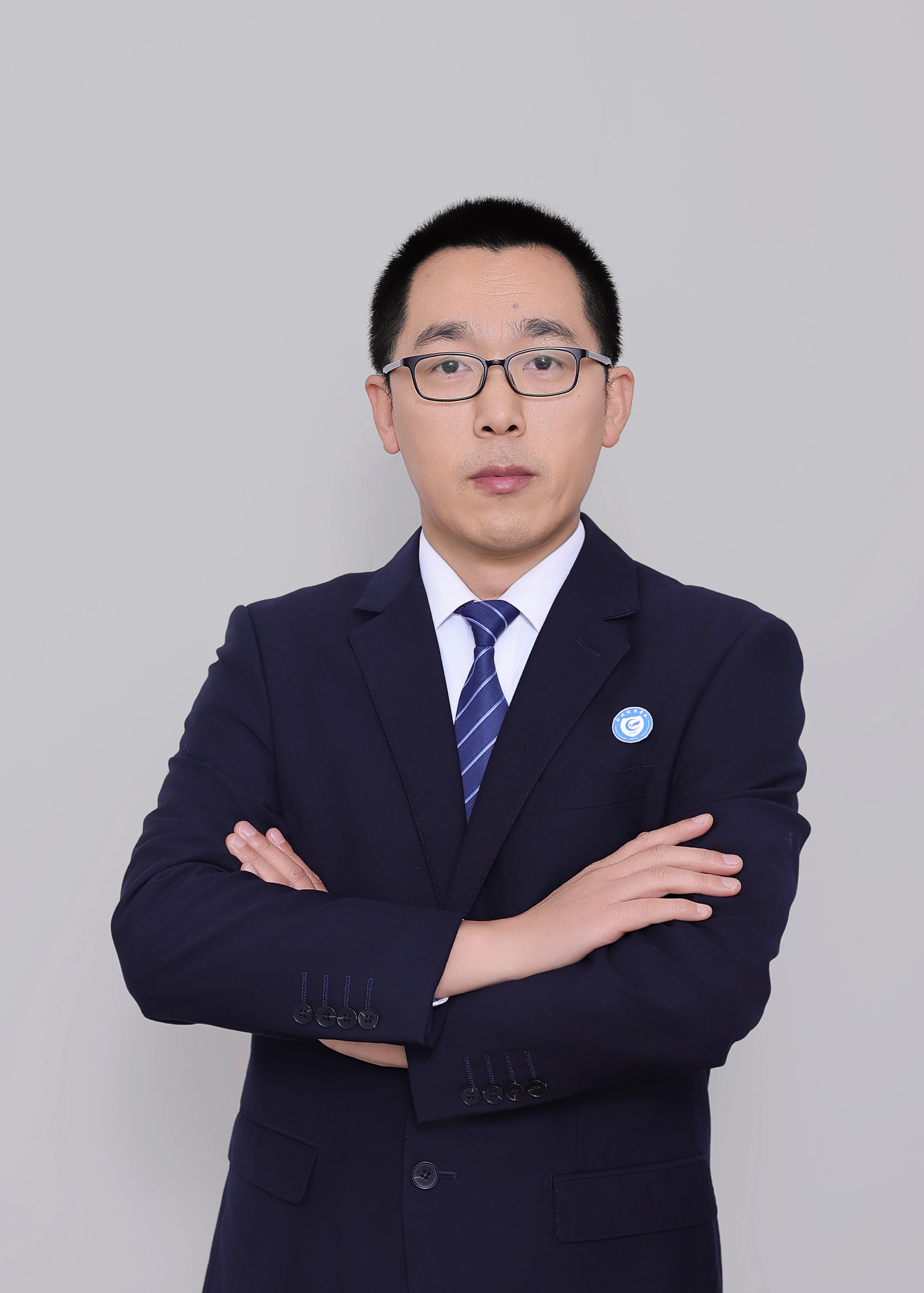 何优良老师