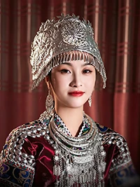 杨岩秀